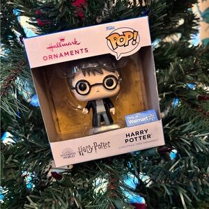 NEW in box Hallmark Harry Potter Pop Figure Ornament - Black and Gray